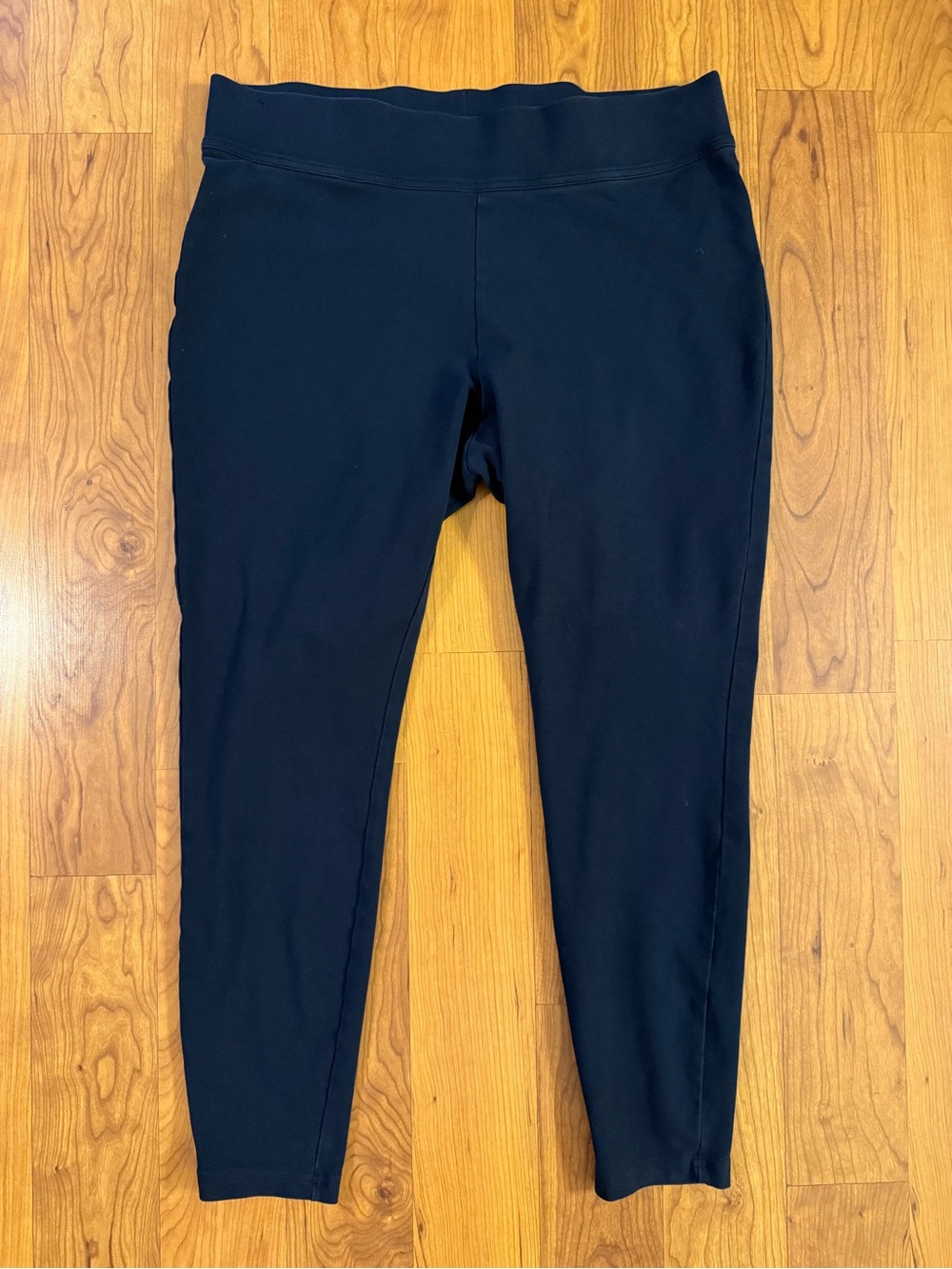 Lands’ End Large Black Starfish Leggings Excellent Condition